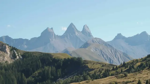 Les Aiguilkes Darves En Ete Min Edited 2048x1152 1