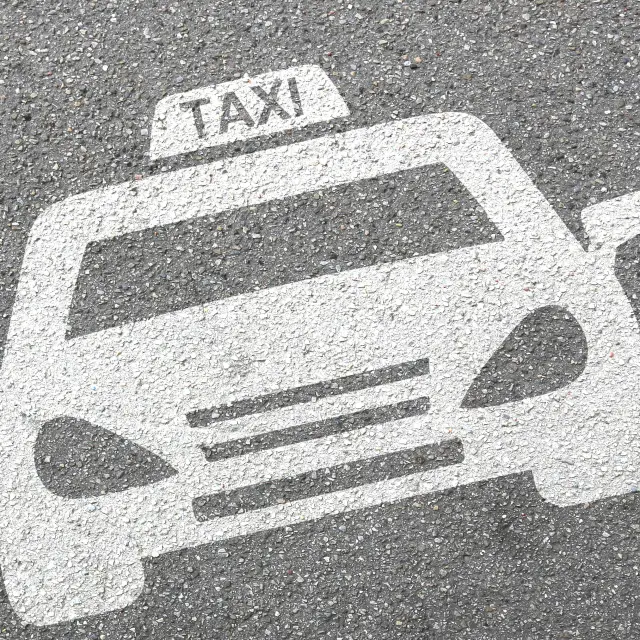 Taxi