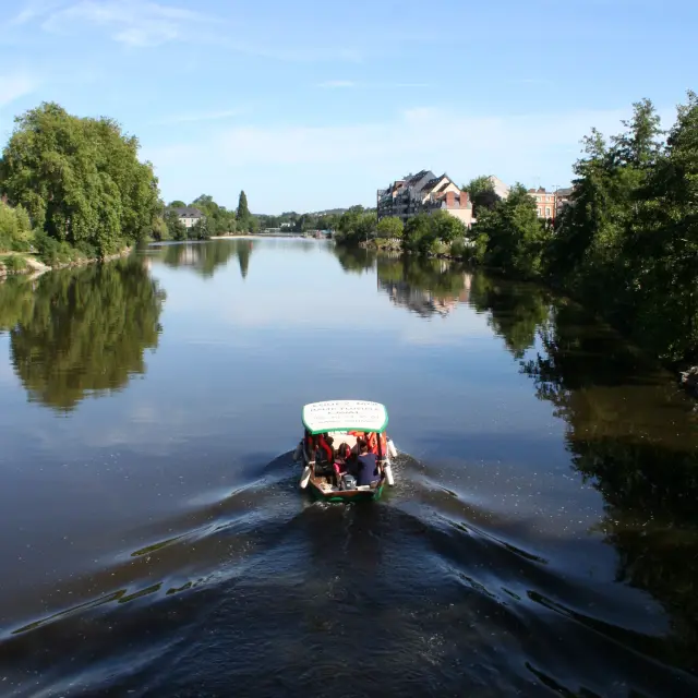 Capucine Halte Fluviale Laval 003