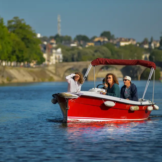 Navigation Scoop Laval001pascal Beltrami Laval Tourism