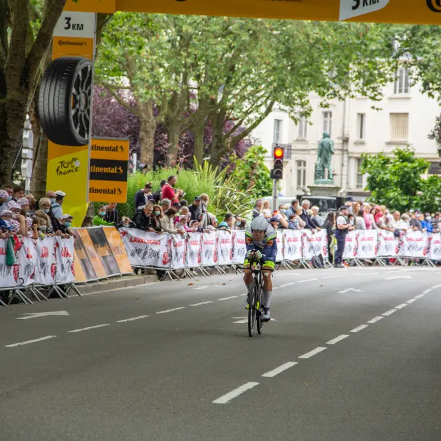 Tour De France 2021 A Laval Mayenne Tourisme 24 .jpg