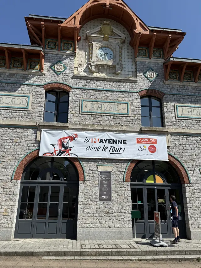 La Mayenne Aime Le Tour Ld 1 Rotated