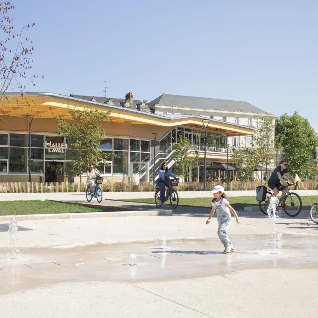 Halte Fluviale Velos052 Pcg Laval Tourisme