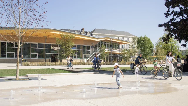 Halte Fluviale Velos052 Pcg Laval Tourisme