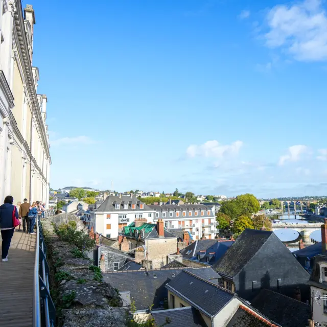 Instagram #lavaltourisme