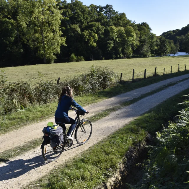 Randonnée Velo Itinerant Cp Pascal Beltrami Mayenne Tourisme 10002337