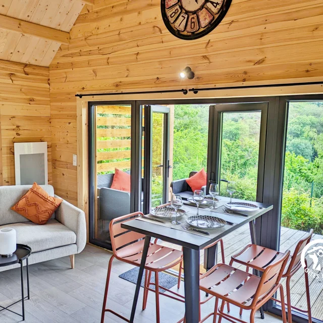 H53g025509 Chalet 25 Le Vicoin Coupeau Saint Berthevin Gites De France Mayenne Salon 4