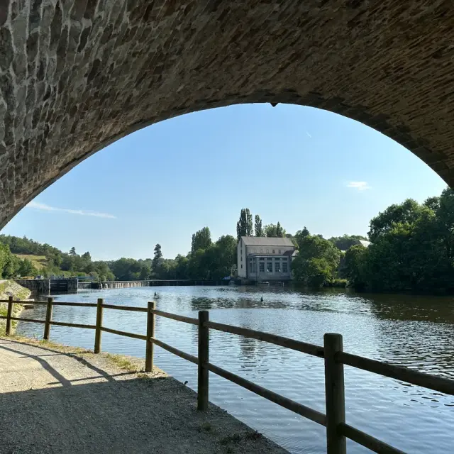 Eda37a04 6887 43a6 9e52 F9be99d88227