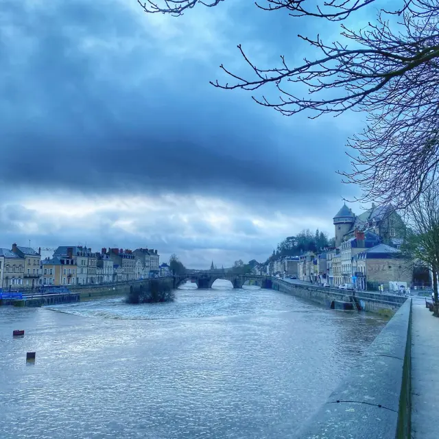 Instagram #lavaltourisme