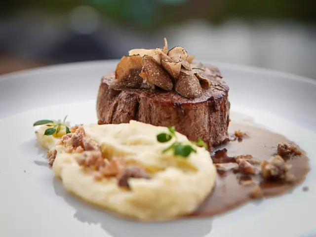 Revellata ©Peter Cooklook