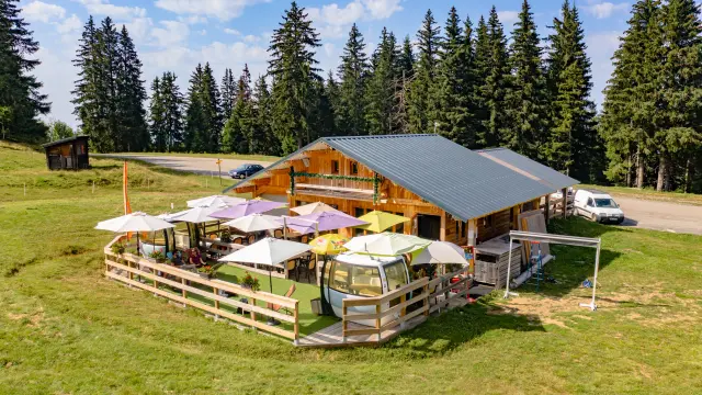 Restaurant au Collet, été 2021 par Michael Mollier