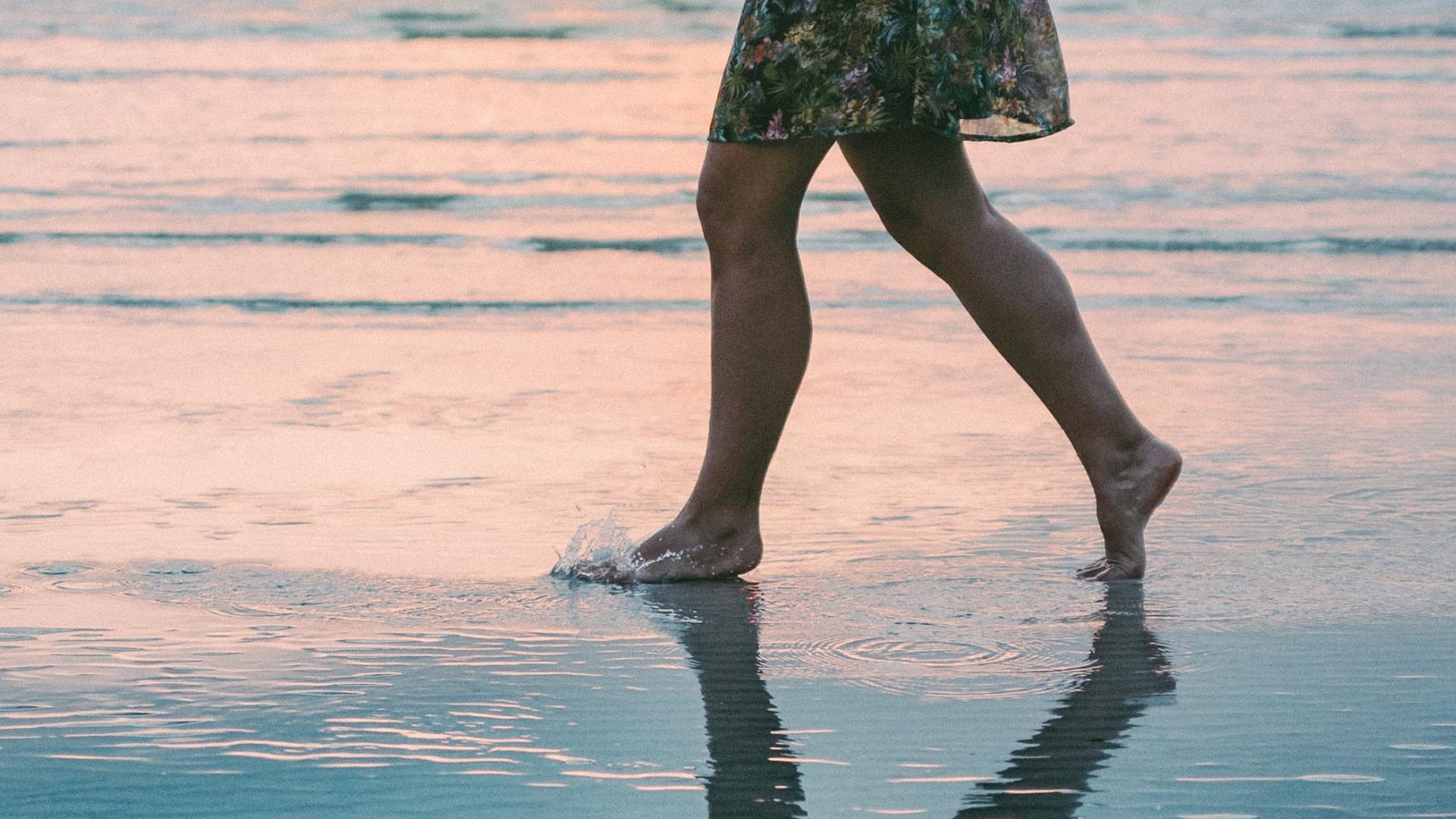 Tremper les pieds dans l’eau Destination LE TREPORT MERS Tremper les pieds dans l’eau Destination LE TREPORT MERS
