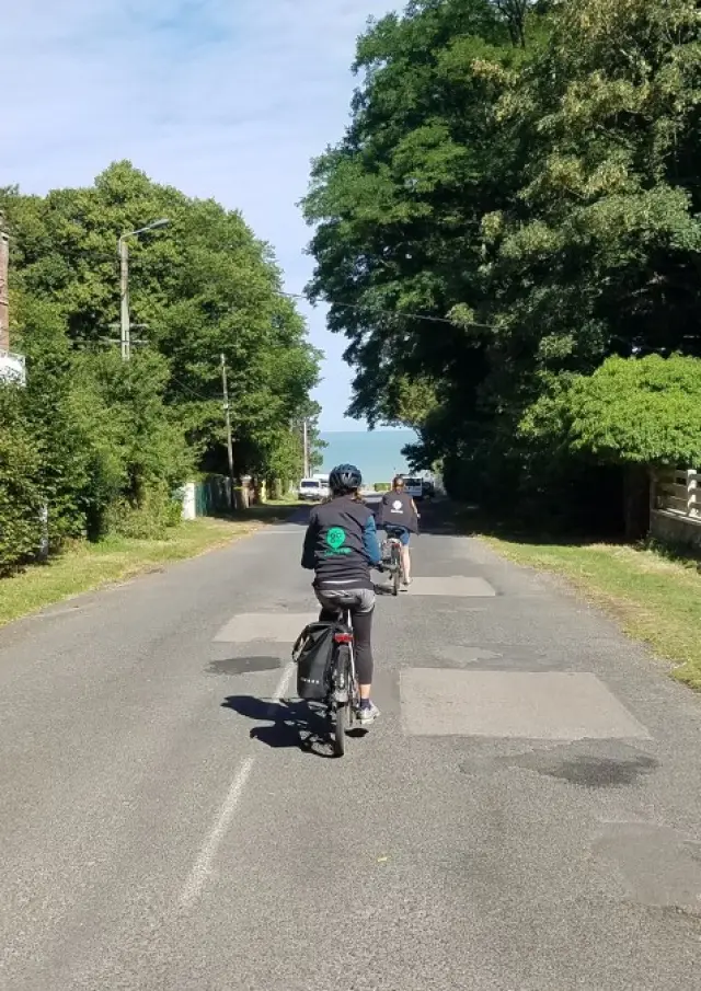 Bois de Cise, descente vers la mer à vélo