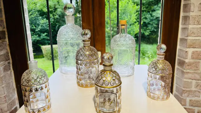 Exposition Flacons Guerlain