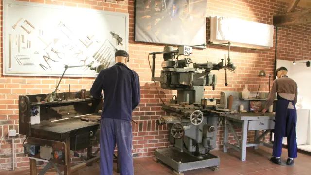 Représentation des métiers du verre au Musée du Verre