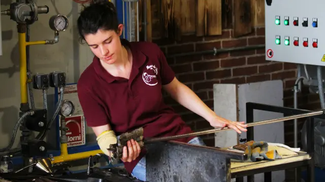 Démonstration souffleur de verre au Musée du Verre de Blangy