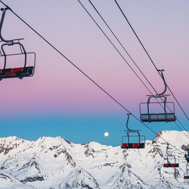Hiver Domaine Alpin Coucher De Lune ©ot Le Dévoluy 17 01 2022 1