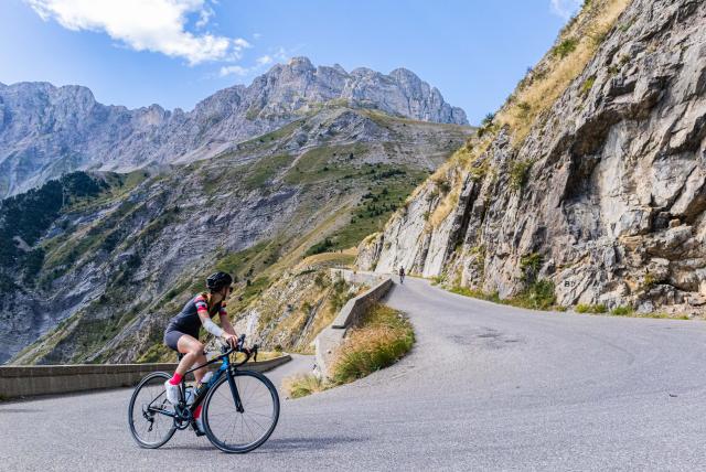 Montée en vélo au col du Noyer dans les Hautes Alpes