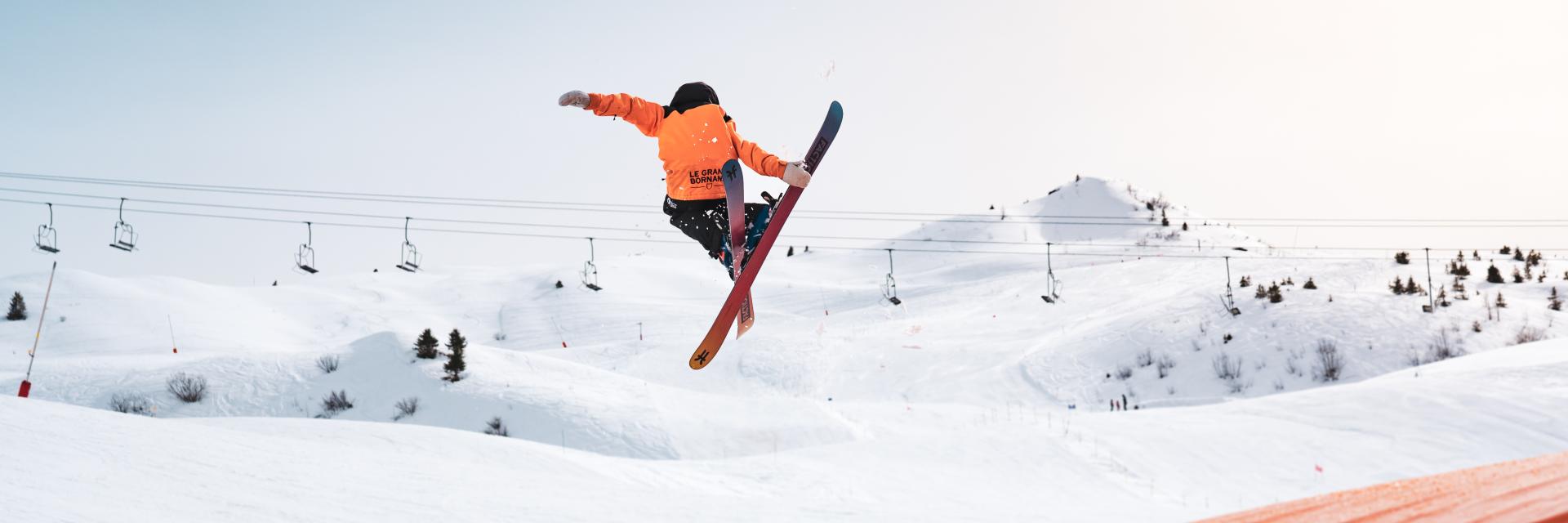 Sensations fortes garanties et freestyle sur le snowpark GB du domaine skiable