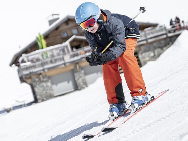 Premières glisses sur les espaces débutants du domaine skiable du Grand-Bornand