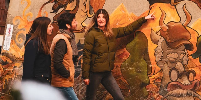 Visite commentée du Parcours de l'Art Vache au Grand-Bornand en hiver