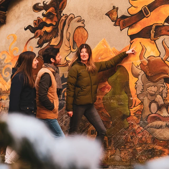 Visite commentée du Parcours de l'Art Vache au Grand-Bornand en hiver