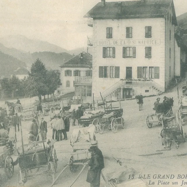 La Place Un Jour De Marche