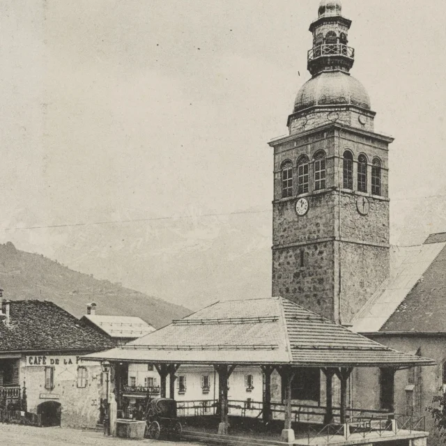 57 Fi 1773 Le Grand-Bornand. Place de l'église. Cliché Auguste et Ernest Pittier, Annecy phot. édi., [1899-1922]