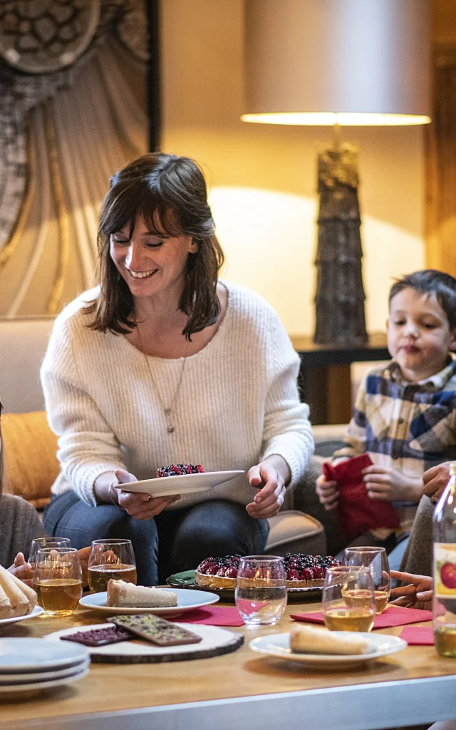 A family snack in a chalet in Grand-Bornand.