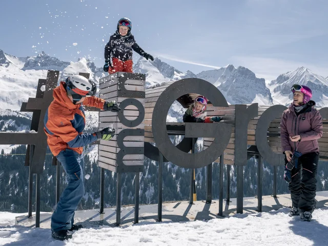 H22 Alpine skiing T.shu Le Grand Bornand Tourisme Dsf7887