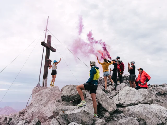 Ascension de la pointe Percée par Iris Pessey au départ de l'église du Grand-Bornand - 13 juillet 2024