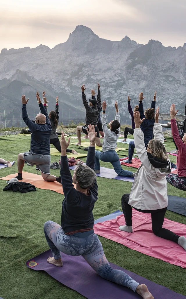 Tilby Vattard Sima E╠ute╠u 2025 Grand Bornand Yoga Remonte╠ues 014