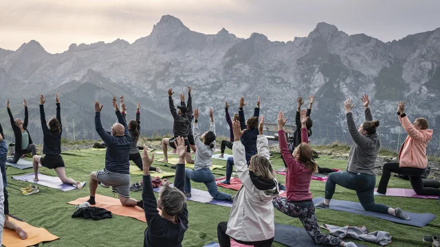 Tilby Vattard Sima E╠ute╠u 2025 Grand Bornand Yoga Remonte╠ues 014