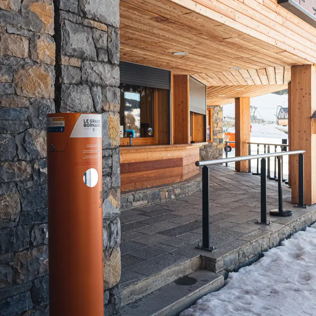 Sun'box : distributeur de crème solaire sur le domaine skiable alpin !