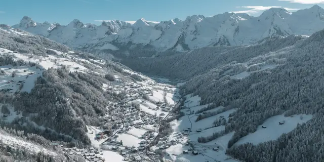 Vue aérienne du Village en hiver