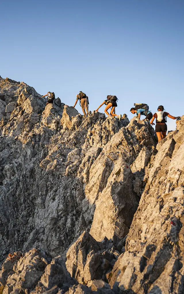 Dans l'objectif de Tilby Vattard à l'occasion de la Fête de la Montagne, du 14 juillet 2026 - éclairage de la chaîne des Aravis