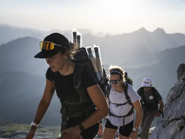 Dans l'objectif de Tilby Vattard à l'occasion de la Fête de la Montagne, du 14 juillet 2026 - éclairage de la chaîne des Aravis