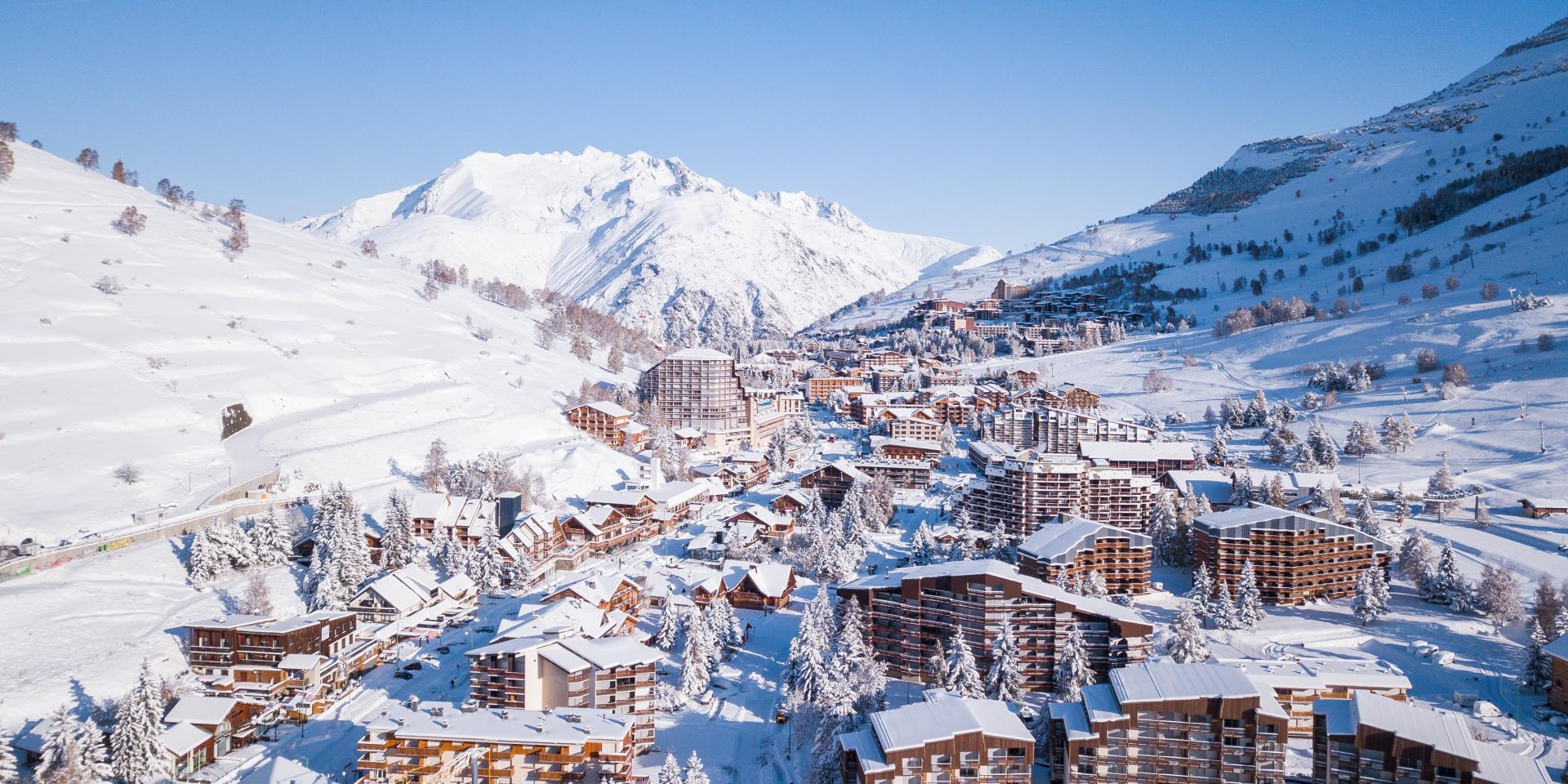 Parking Des Glaciers Les Deux Alpes Les 2 Alpes