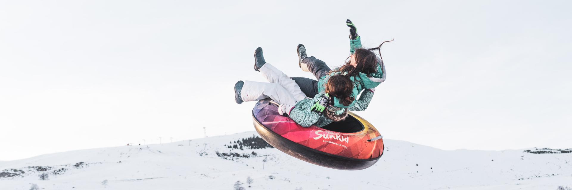 Ensemble Famille Luge Enfants Activites Insolites Station Les Deux Alpes