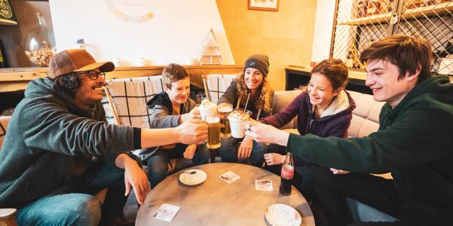 bar-famille-les2alpes-ete.jpg