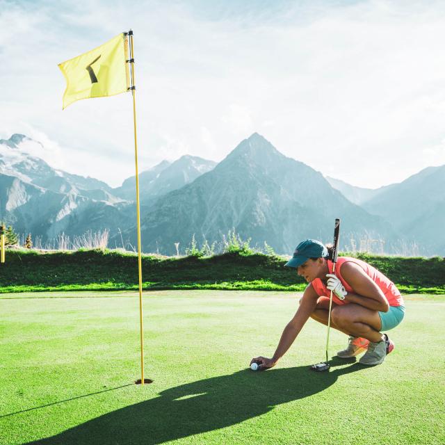 golf-femme-sport-ete-les2alpes.jpg