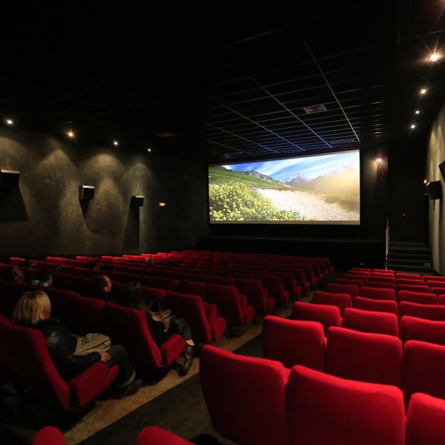 salle-cinema-les-2-alpes.jpg