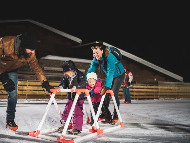 famille-patinoire.jpg