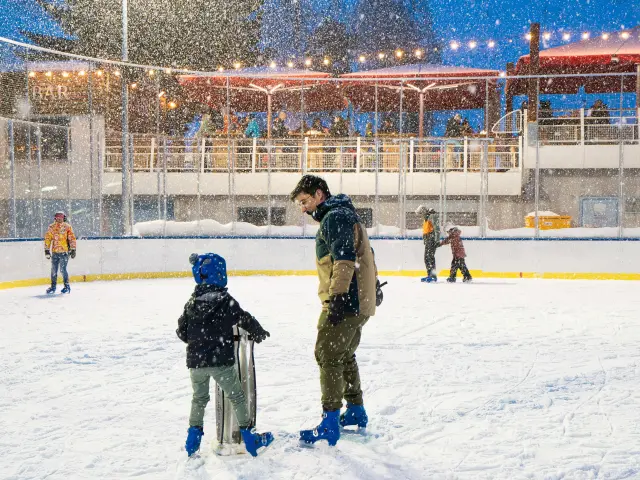 Patinoire Des 2 Alpes En Famille