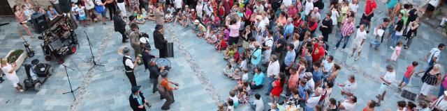 Les Grimaldines Dans Les Rues Festival Golfe De Saint Tropez (36)