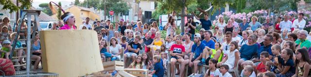 Les Grimaldines Dans Les Rues Festival Golfe De Saint Tropez (5)