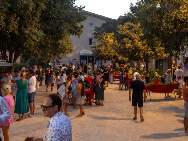 Les Grimaldines Dans Les Rues Festival Golfe De Saint Tropez 65