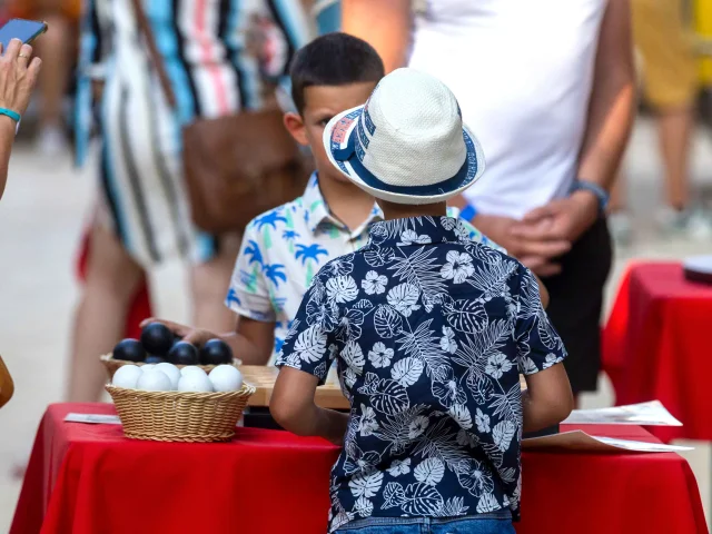 Les Grimaldines Dans Les Rues Festival Golfe De Saint Tropez 68