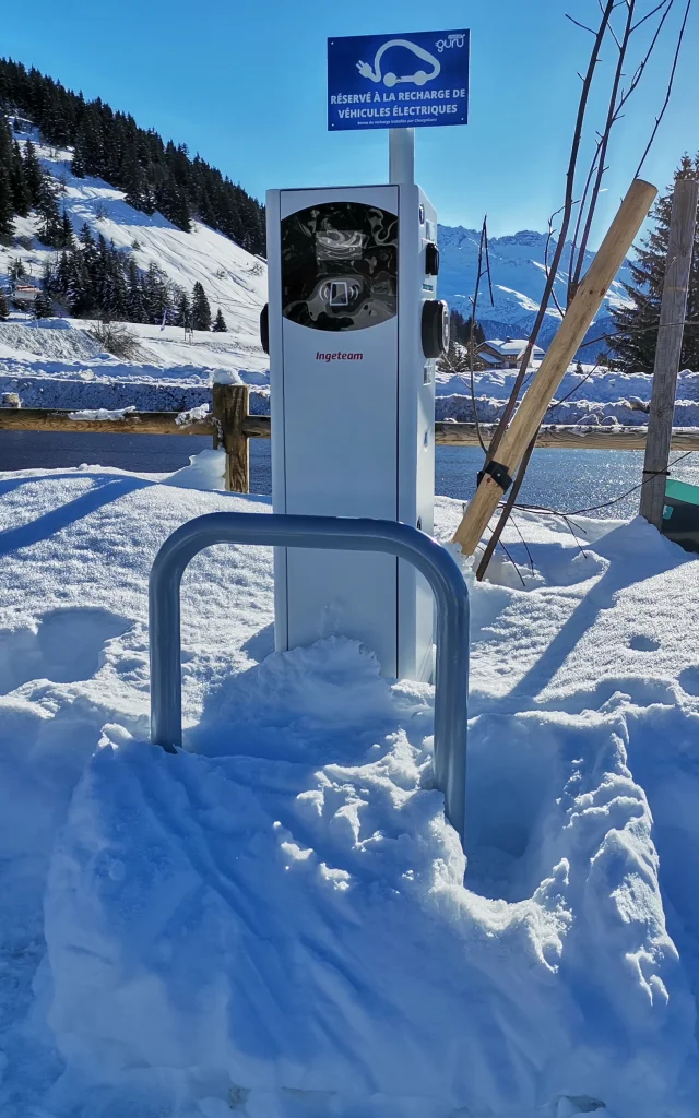 Borne de recharge Chargeguru Les Saisies