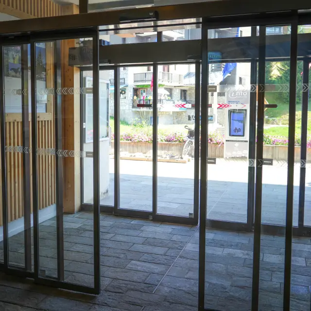 Office De Tourisme Marie Anselme Martin Ot Les Saisies 27913 1900px